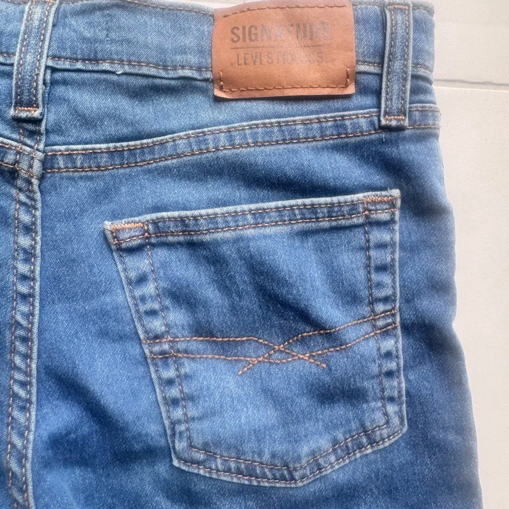 Signature Levi Strauss boys size 12‎ r slim